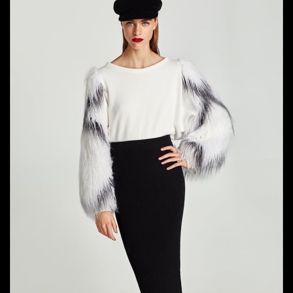 ZARA NWT SWEATSHIRT faux fur sleeve WHITE blogger fav summer party $108 L boho